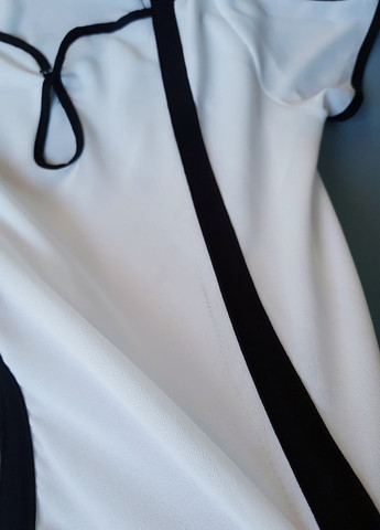 Біла літня блузка жіноча біла з чорними швами livagirl 955 xl(48) No Brand