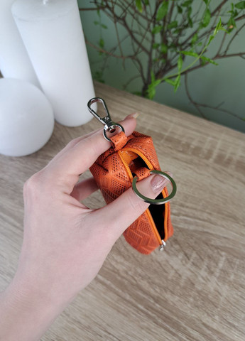 Ключница кожаная для обычных ключей на змейке с карабином VI&VA (259136670)