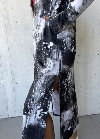 Черно-белое спортивное, кэжуал повседневное платье в спортивном стиле в абстрактный принт INNOE с абстрактным узором