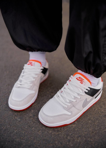 Серые осенние мужские кроссовки Nike со шнурками