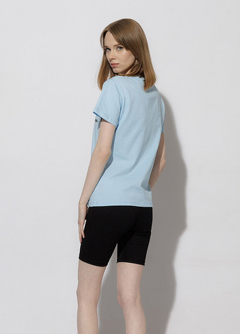 Блакитна літня жіноча футболка регуляр колір блакитний цб-00216234 Yuki