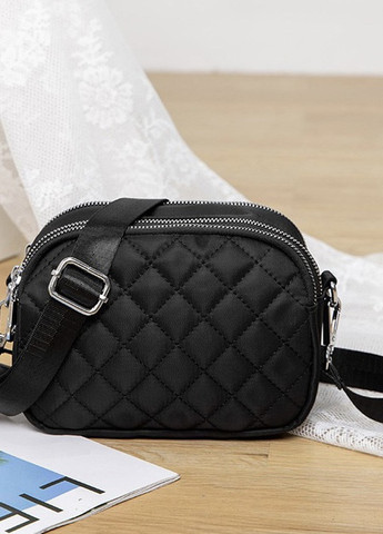 Жіноча класична сумочка кроссбоди на ремінці на три відділи чорна No Brand (258553585)