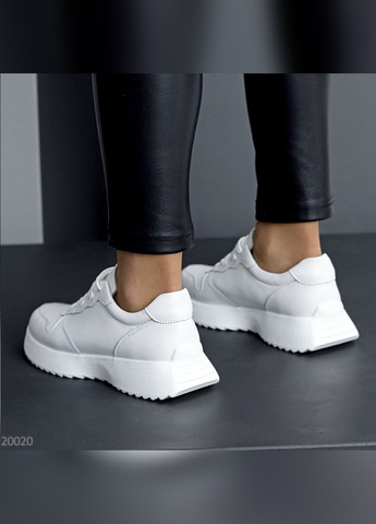 Белые демисезонные кожаные женские кроссовки No Brand