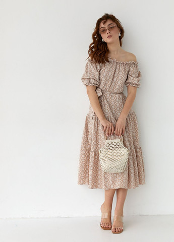 Кофейное откровенный летнее платье миди с открытыми плечами - кофейный Lurex