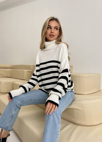 Жіночий смугастий светр колір молочний/чорний р.42/46 444017 New Trend (266424218)