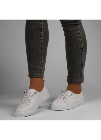 Белые демисезонные женские кроссовки 198002 Buts