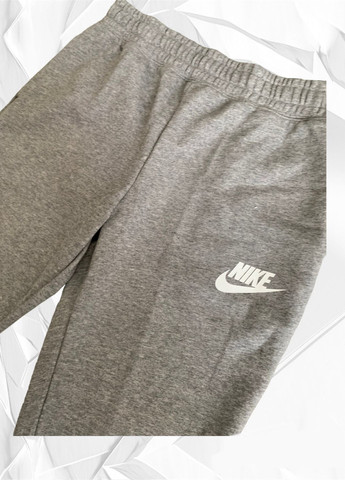 Серые брюки Nike