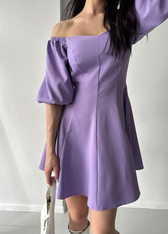 Фиолетовое красивое нежное платье с открытой зоной декольте и с рукавами которые можно приспускать с плеч, короткое качественное платье No Brand
