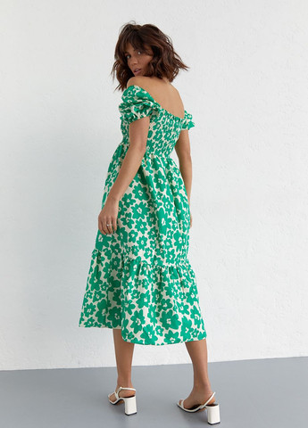 Зеленое откровенный платье в крупные цветы с открытыми плечами - зеленый Lurex