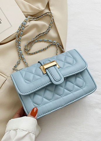 Жіноча класична сумка крос-боді на цепочці блакитна No Brand (273030612)