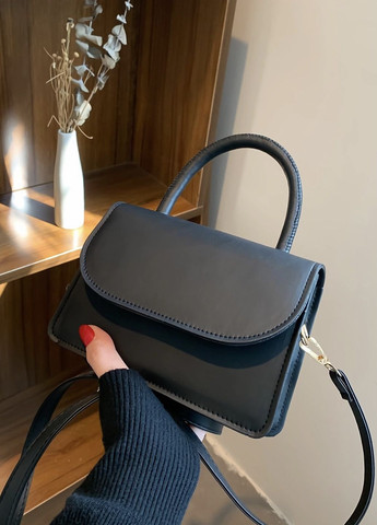 Женская классическая сумочка кросс-боди на ремешке через плечо 6130 черная No Brand (263937537)