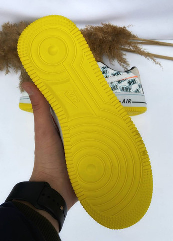 Білі всесезонні кросівки репліка air force low white+yellow and blue Vakko