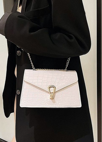 Жіноча класична сумка 3120-6585 через плече крос-боді на ланцюжку рептилія біла No Brand (276070757)