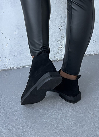 Осенние демисезонные черные замшевые ботинки на низком ходу челси InFashion без декора из натуральной замши