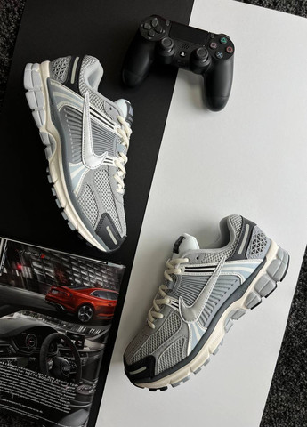 Сірі Осінні кросівки чоловічі, вьетнам Nike Vomero 5 Grey Silver