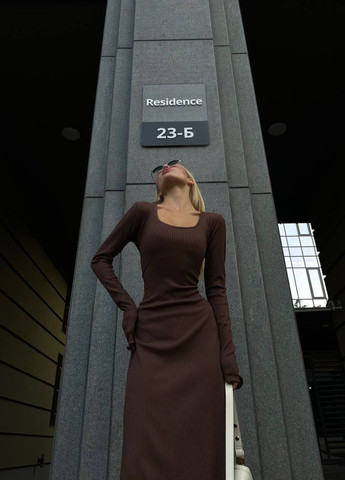 Коричневое женское базовое трикотажное платье цвет шоколад р.42/46 446398 New Trend