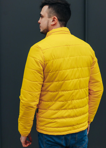 Жовта демісезонна куртка чоловiча демicезонна напівбатальна жовтого кольору Let's Shop