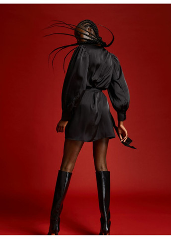 Чорна коктейльна жіноча атласна сукня під пояс н&м (10291) 34 чорна H&M