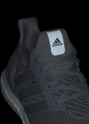 Серые всесезонные кроссовки ultraboost 1.0 adidas