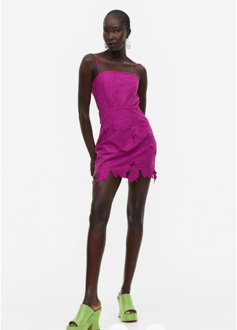 Бузкова коктейльна коротка сукня на тонких лямках (55671) 34 фіолетова H&M
