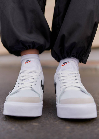 Белые демисезонные кроссовки женские, вьетнам Nike Blazer Low Platform White Black