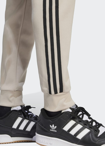 Бежевые спортивные демисезонные брюки adidas