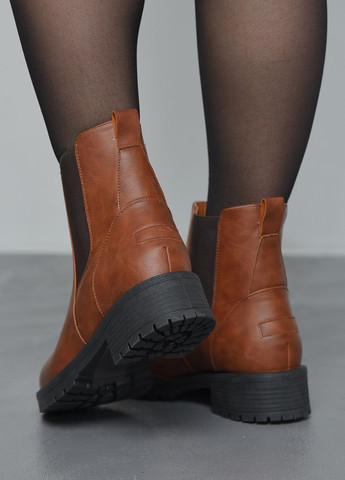 Осенние ботинки женские демисезонные коричневого цвета дезерты Let's Shop без декора из искусственной кожи
