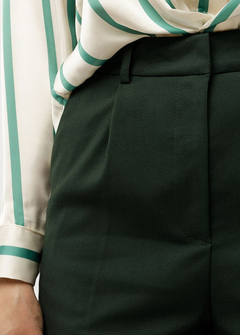 Жіночі шорти колір темно-зелений ЦБ-00228099 Karol (263587953)
