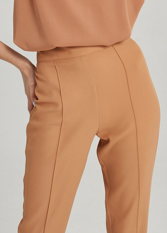 Жіночі брюки бежеві Let's Shop (258425207)