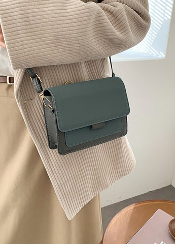 Жіноча класична сумочка через плече крос-боді на ремінці бархатна велюрова замшева блакитна No Brand (259294532)