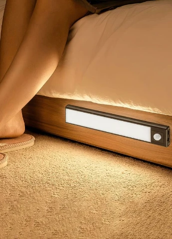 Светодиодная лампа с аккумулятором / led светильник с датчиком движения для кухни, ванной 20см 9143 Черный 68598 OnePro (268128372)