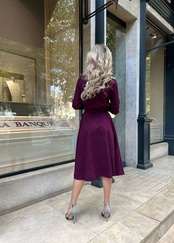 Бордова жіноча сукня з вельвету з поясом New Trend