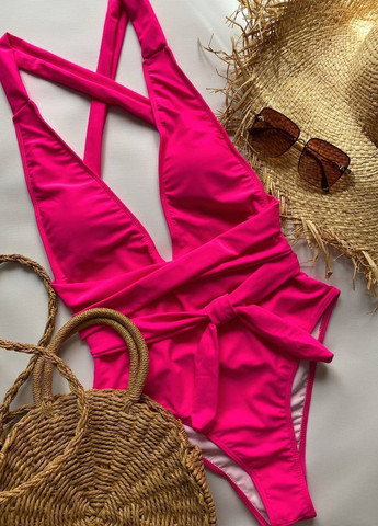 Рожевий літній яскравий купальник з неймовірним декольте Vakko