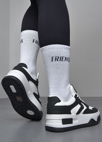 Чорно-білі осінні кросівки жіночі чорно-білого кольору на шнурівці Let's Shop