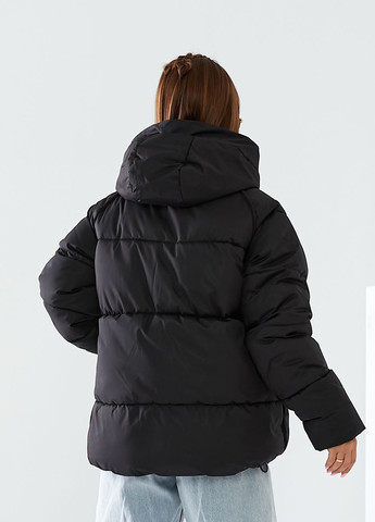 Чорна зимня чорна жіноча куртка зимова з капюшоном AST-MODA