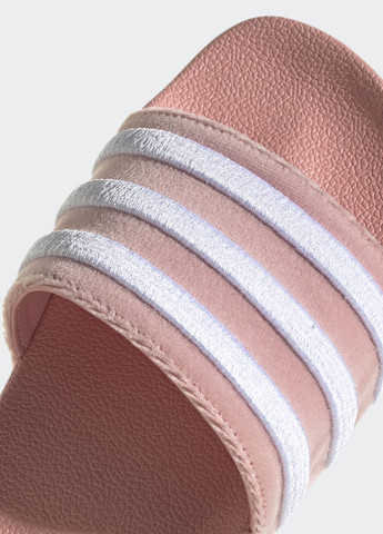 Розовые шлепанцы adilette adidas