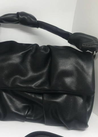 Жіноча сумочка з ремінцем колір чорний 435847 New Trend (259429495)