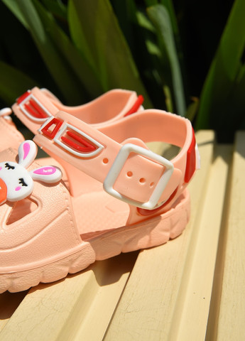 Персиковые пляжные сандали детские пена для девочки персикового цвета Let's Shop с ремешком