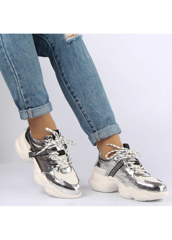 Серебряные демисезонные женские кроссовки 195742 Deenoor