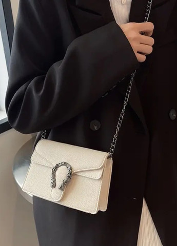 Жіноча маленька сумочка клатч на ланцюжку крос-боді з підковою через плече біла No Brand крос-боди (257865960)
