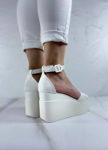 Стильні жіночі босоніжки No Brand (259874396)