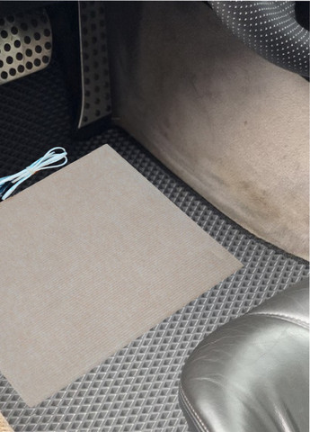 Електричний килимок з підігрівом автомобільний інфрачервоний 55х33см/12W/24V коричневий ковролін Monocrystal (258996250)