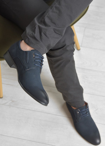 Темно-синие классические туфли мужские темно-синего цвета Let's Shop на шнурках
