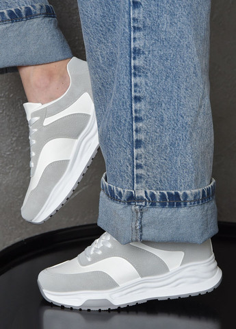 Белые демисезонные кроссовки женские бело-серого цвета на шнуровке Let's Shop