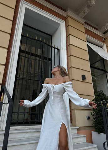 Белое шикарное платье из муслина (100% хлопок)со шнуровкой на спине, стильное белое платье с открытым декольте и разрезом на ноге No Brand