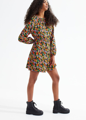 Комбинированное повседневный платье из крепа с вырезом H&M с цветочным принтом