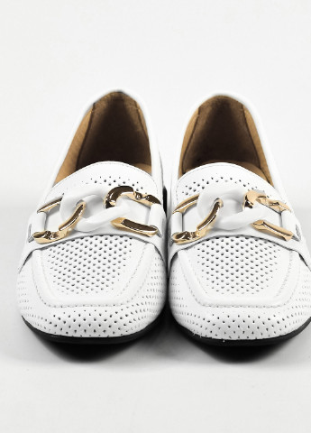 Туфли с квадратным носком перфорированные бежевые Evromoda с цепочками