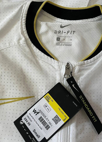 Белая летняя легкая куртка оригинал ветровка Nike Training Jacket Academy AWF