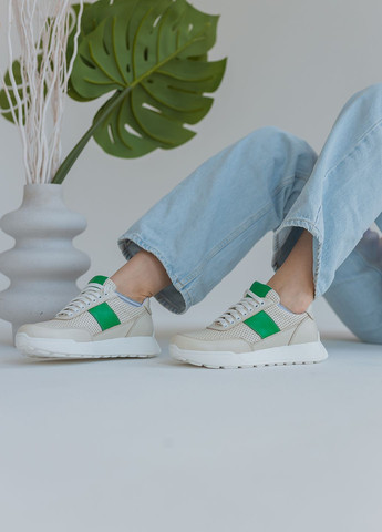 Бежевые демисезонные стильные женские бежевые кожаные кроссовки с зелеными вставками и перфорацией Villomi