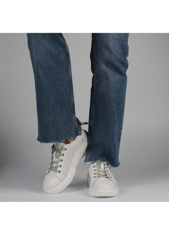 Белые демисезонные женские кроссовки 198936 Lifexpert